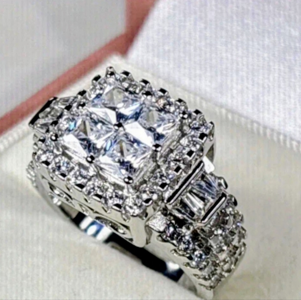 Sterling silver ring size 9 stamped 925 comes gift Box - Picture 4 of 5